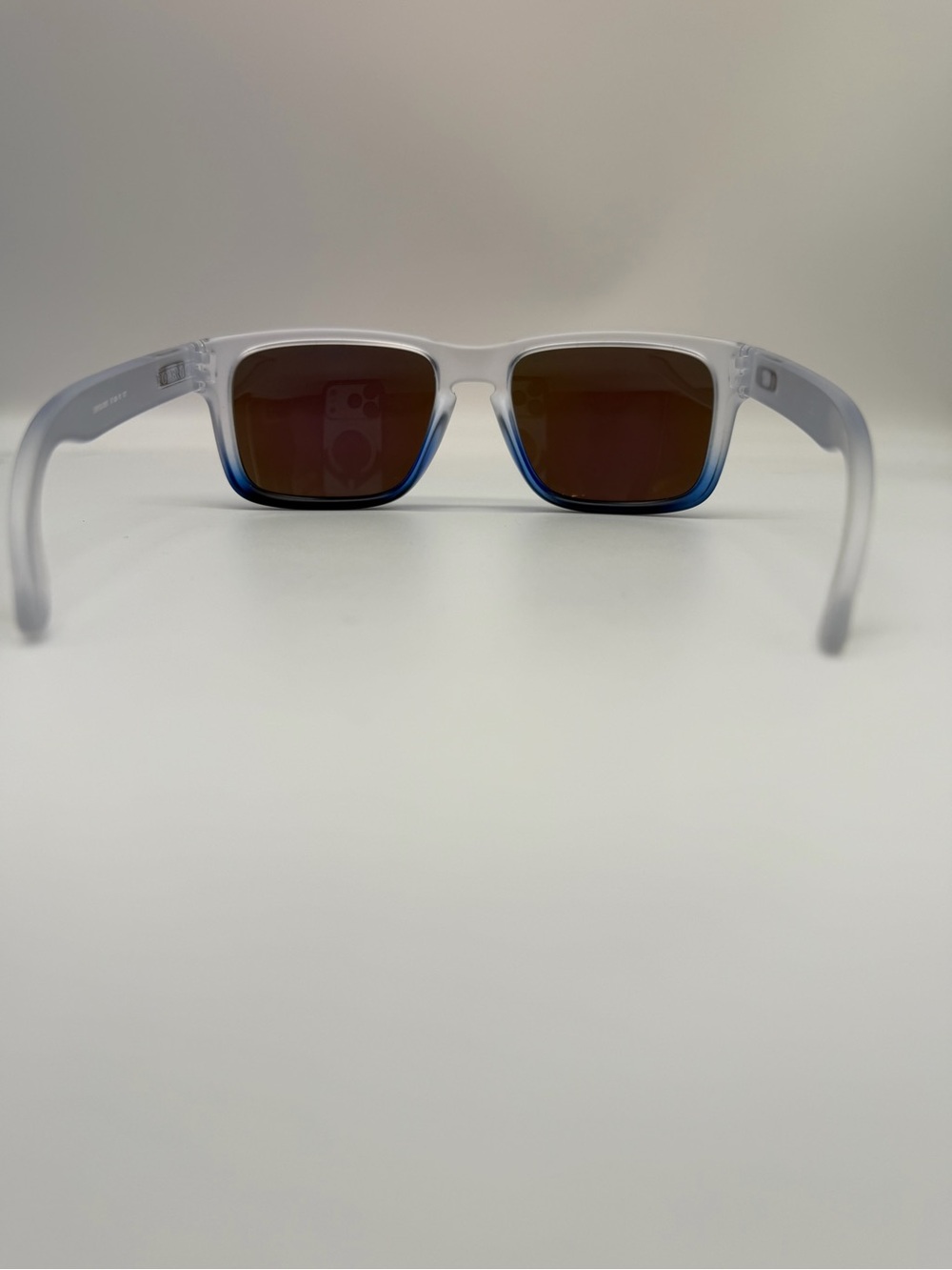 Oakley Holbrook Sapphire Mist Prizm Sapphire Vault & Bag - Picture 4 of 10